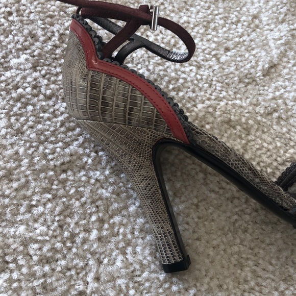 Prada leather heel with animal print - Picture 8 of 9